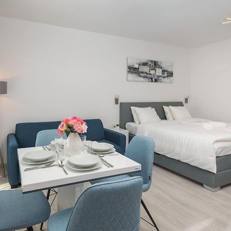 Luxury Studios & Rooms Seven Split Exterior photo