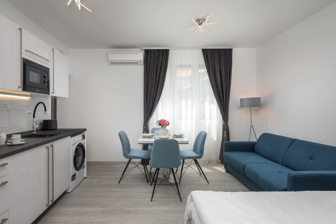 Luxury Studios & Rooms Seven Split Exterior photo