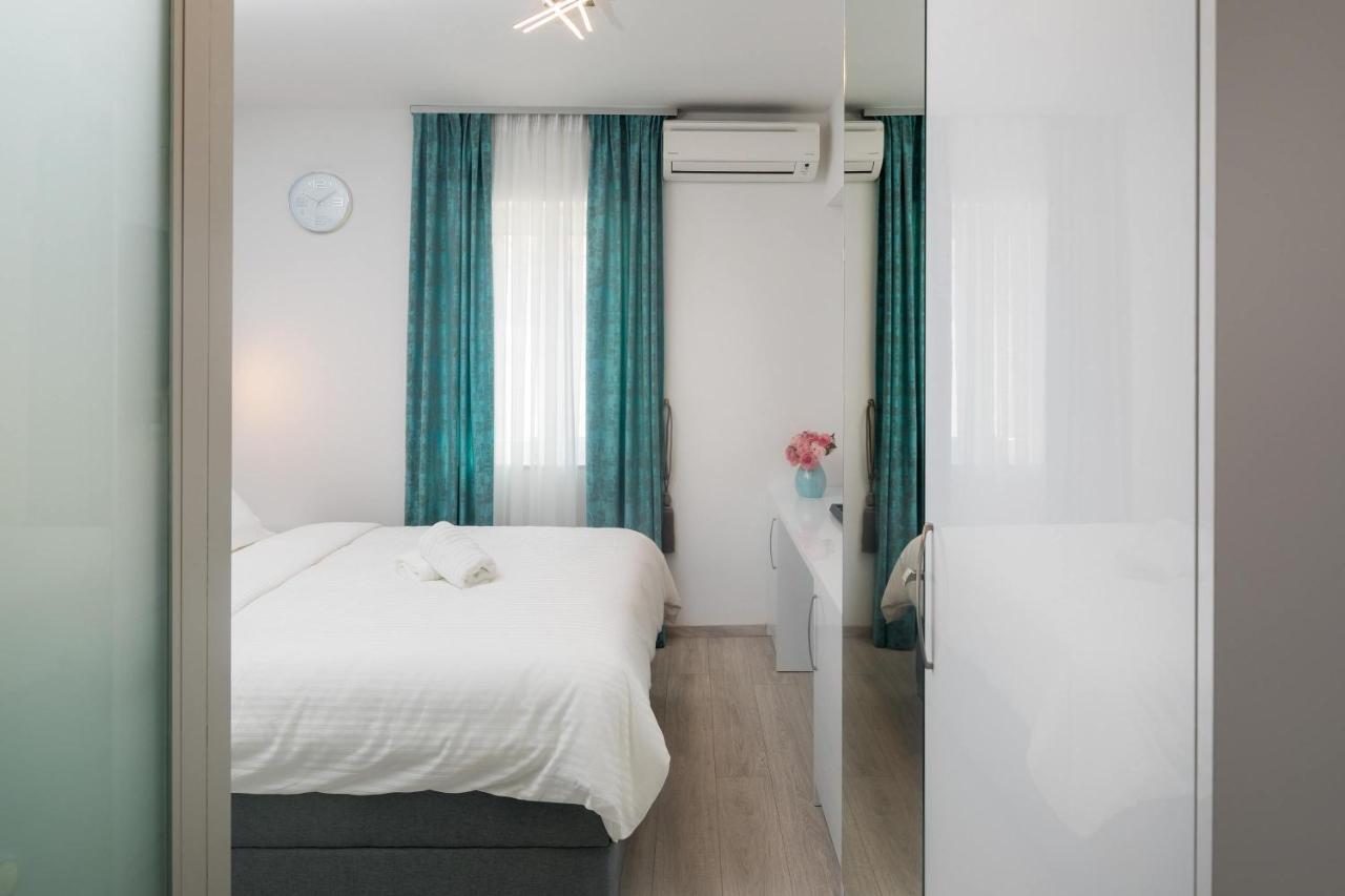 Luxury Studios & Rooms Seven Split Exterior photo